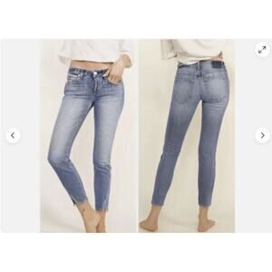 Amo Jeans Twist Skinny Sweet Cheeks Distressed Light Wash Blue Denim USA Size 25